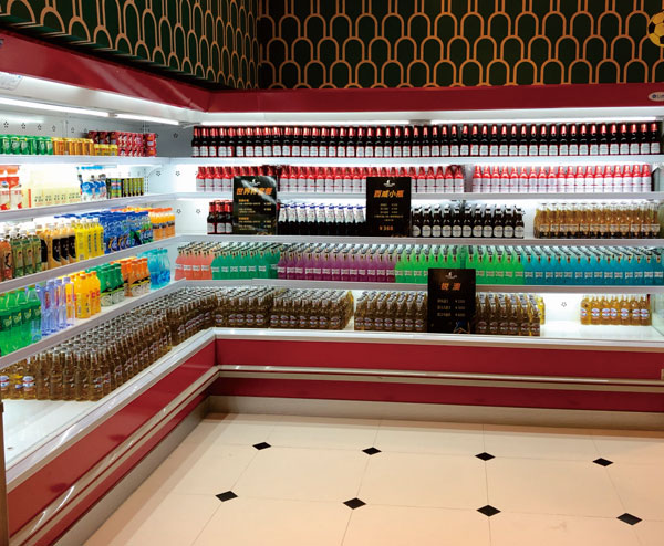 異型轉(zhuǎn)角風(fēng)幕柜