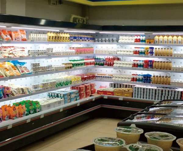 異型轉(zhuǎn)角風(fēng)幕柜